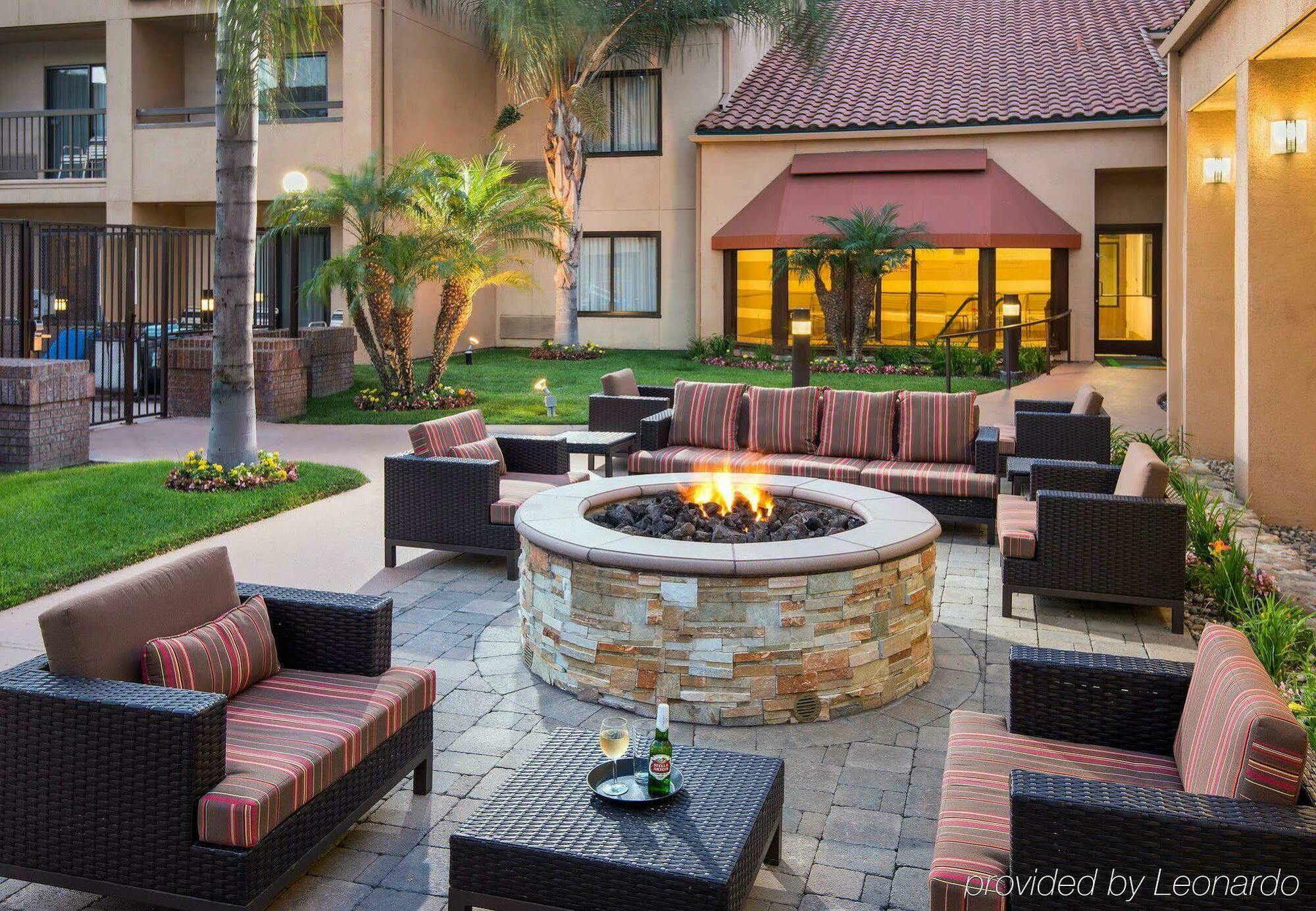 Courtyard Anaheim Buena Park Hotel Exterior foto